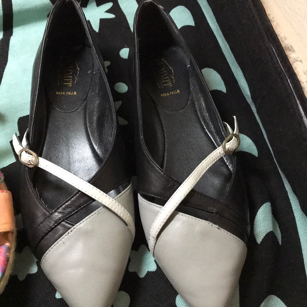 Shoes - Picture 5 of 5